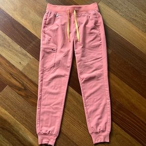 coral zamora jogger scrub pants